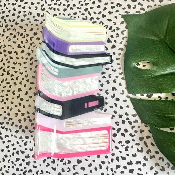 2/$30🌵 Book Stack Claw Clip Library Reading Teacher Hair Accessory Acrylic NEW - Picture 2 of 12